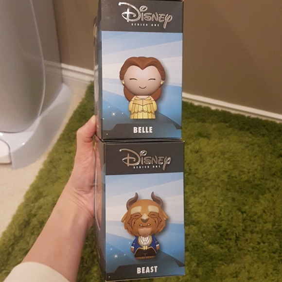 Disney Vinyl Collectible - Belle & Beast - Picture 5 of 5